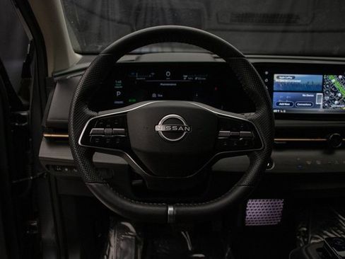 Used 2024 Nissan Ariya FWD image 25
