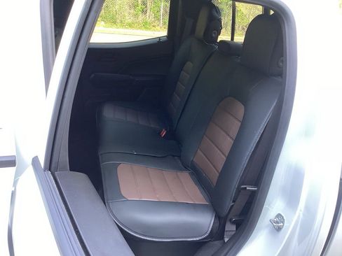 Used 2025 Chevrolet Colorado W/T w/ Advanced Trailering Package RWD image 35