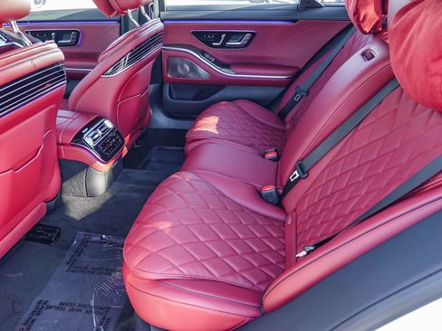 New 2026 Mercedes-Benz S 580 4MATIC Sedan image 17