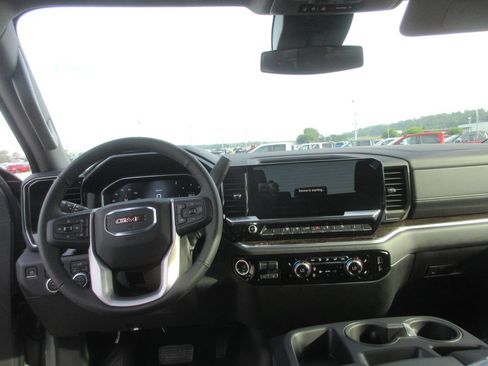 New 2026 GMC Sierra 3500 SLE w/ SLE Value Package AWD/4WD image 16