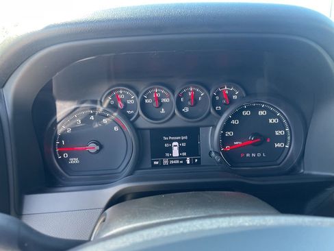 Used 2024 Chevrolet Silverado 2500 Custom AWD/4WD image 2