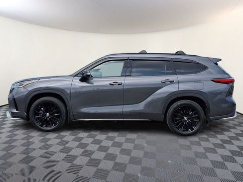Used 2023 Toyota Highlander XSE AWD/4WD image 8