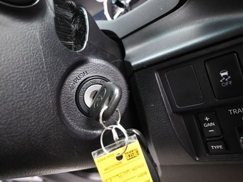 Used 2016 Toyota Tundra SR5 image 23