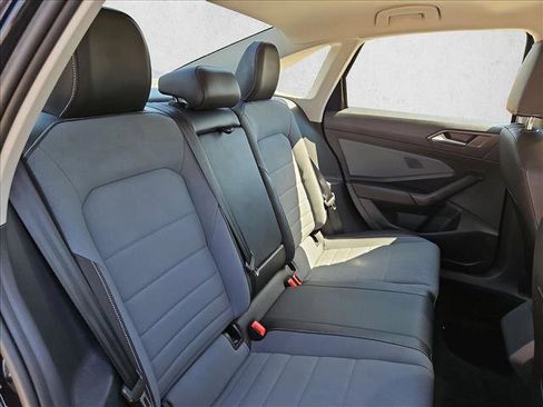 Used 2025 Volkswagen Jetta SE FWD image 19
