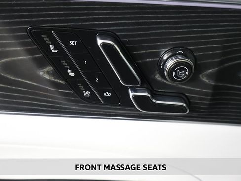Used 2024 Cadillac Lyriq Luxury w/ LPO, Floor Liner Package AWD/4WD image 9