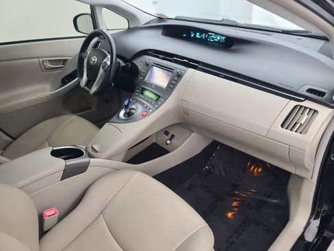 Used 2013 Toyota Prius Four image 14