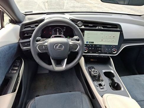 Used 2023 Lexus RZ 450e Premium image 12