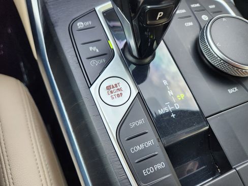 Used 2021 BMW 330i xDrive Sedan w/ Convenience Package image 30