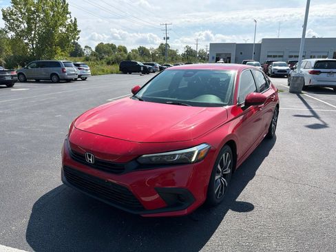 Used 2022 Honda Civic EX image 2