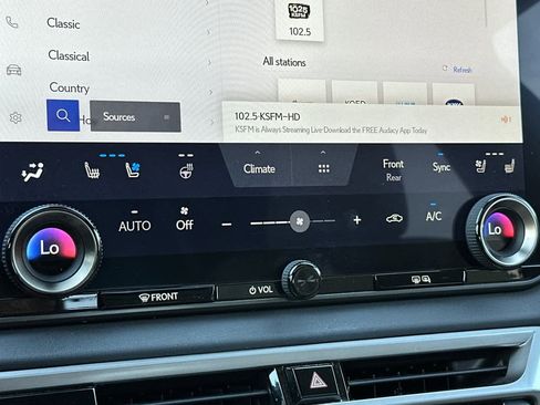 Used 2023 Lexus RX 350 Premium w/ Accessory Package (Z1) image 22