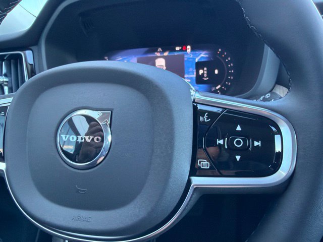 New 2027 Volvo XC60 B5 Plus AWD/4WD image 21