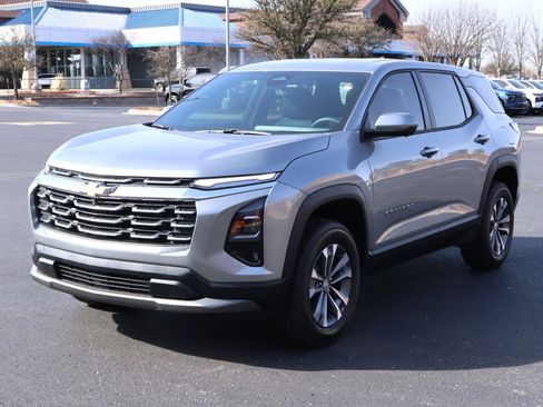New 2026 Chevrolet Equinox LT w/ Convenience Package II FWD image 26
