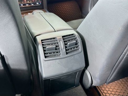 Used 2016 Mercedes-Benz E 400 E 400 4MATIC w/ PANO ROOF image 28