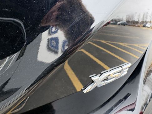 Used 2020 Toyota Camry XSE image 7