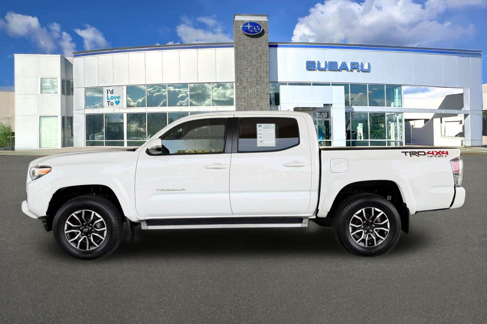 Used 2020 Toyota Tacoma TRD Sport w/ Technology Package AWD/4WD image 9