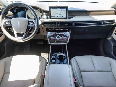 Used 2020 Lincoln Corsair Reserve image 11