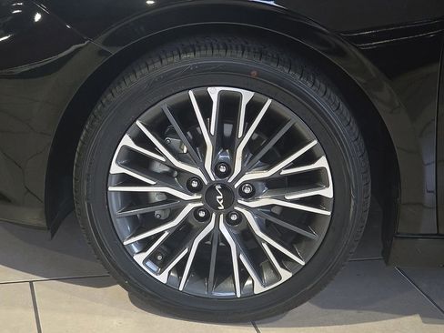 Used 2023 Kia Forte GT-Line w/ GT-Line Technology Package FWD image 9