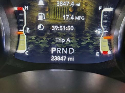 Used 2021 Jeep Wrangler Unlimited Sport AWD/4WD image 12