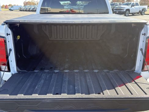 Used 2023 Chevrolet Colorado LT image 5