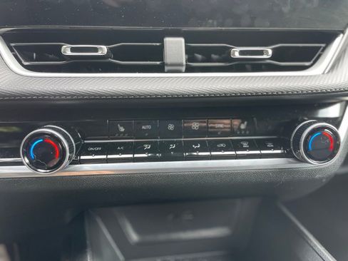 Used 2025 Chevrolet Equinox LT w/ Convenience Package II image 15