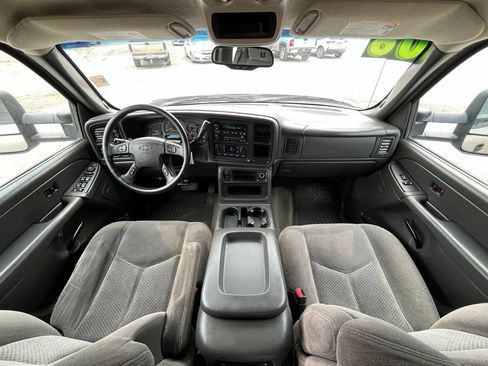 Used 2006 Chevrolet Silverado 2500 LS AWD/4WD image 13