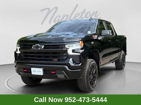 Used 2025 Chevrolet Silverado 1500 LT Trail Boss w/ Convenience Package II AWD/4WD image 1