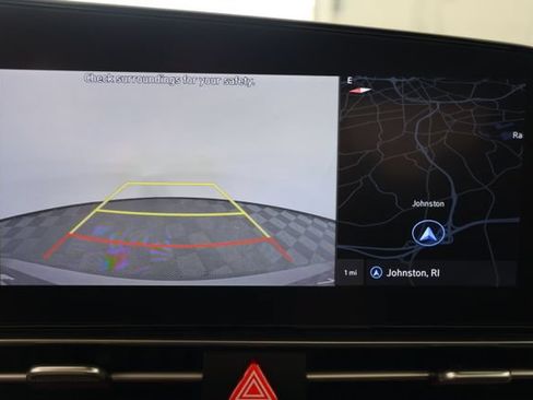 Used 2024 Hyundai Elantra SEL FWD image 16