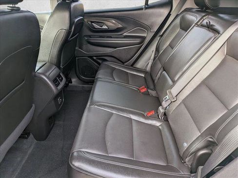 Used 2024 GMC Terrain SLT image 16