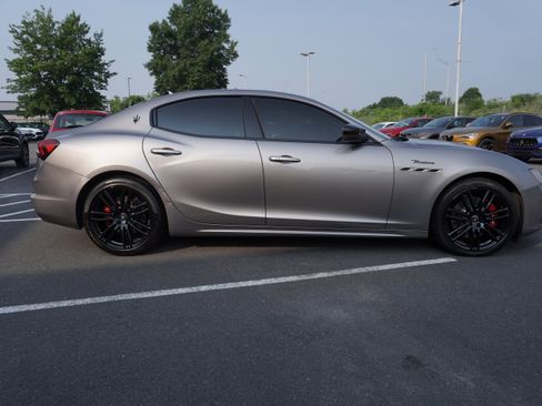 Used 2022 Maserati Ghibli Modena image 5