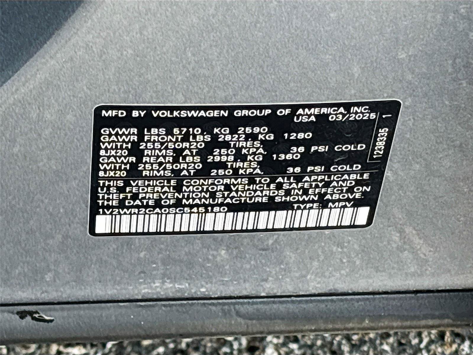 Used 2025 Volkswagen Atlas SE FWD image 32
