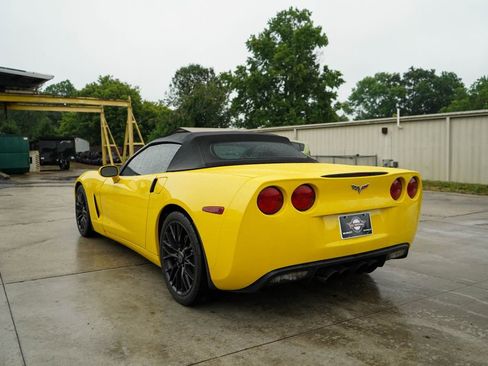 Used 2011 Chevrolet Corvette Convertible w/ Preferred Equipment Group RWD image 4