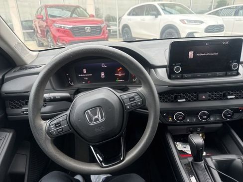 Used 2023 Honda Accord EX image 6