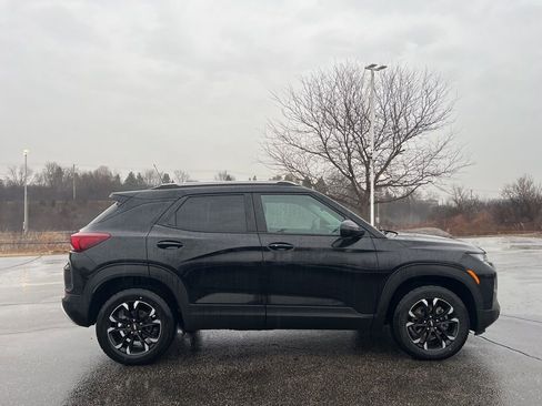 Used 2023 Chevrolet TrailBlazer LT w/ Confidence II Package image 3