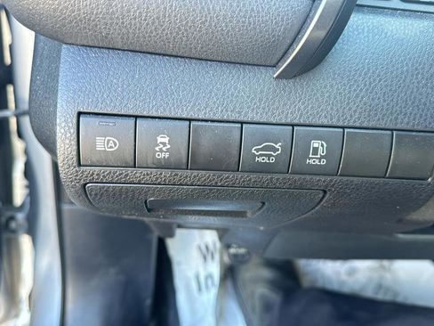Used 2021 Toyota Camry SE image 27
