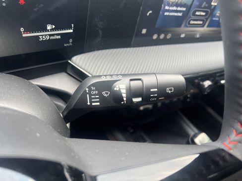 New 2026 Nissan Kicks SR FWD image 11