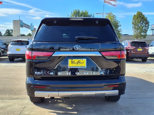Used 2024 Toyota Sequoia Capstone AWD/4WD image 22