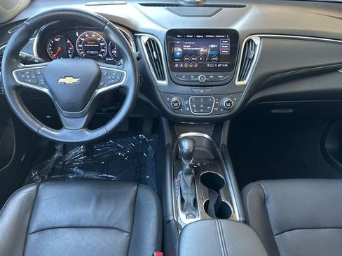 Used 2022 Chevrolet Malibu Premier FWD image 18