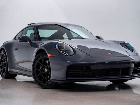 Certified 2025 Porsche 911 Carrera image 8