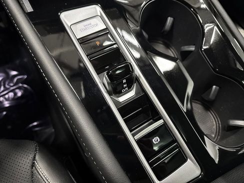 Used 2024 Volkswagen Atlas SE w/ Panoramic Sunroof Package image 22