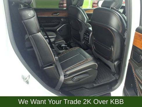 Used 2025 Jeep Grand Cherokee L Summit AWD/4WD image 28