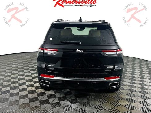 New 2025 Jeep Grand Cherokee Summit image 6