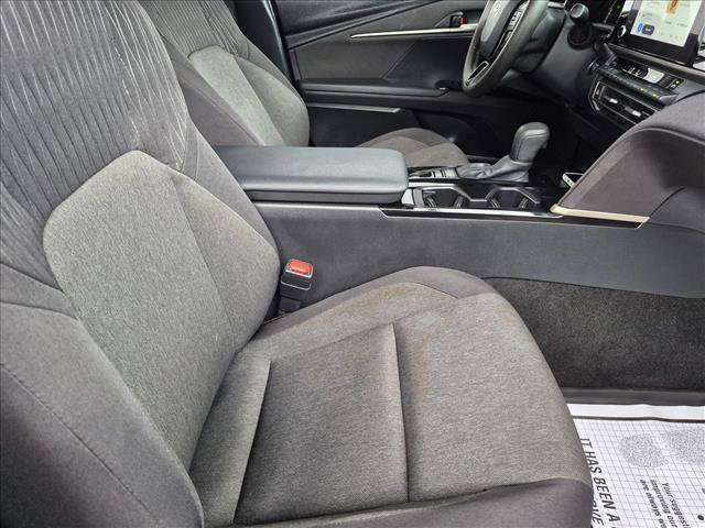 Used 2025 Toyota Camry LE FWD image 18
