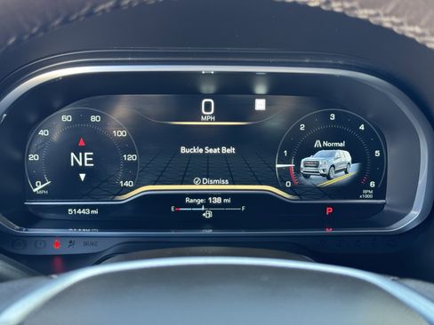 Used 2022 GMC Yukon SLT w/ SLT Luxury Package image 38