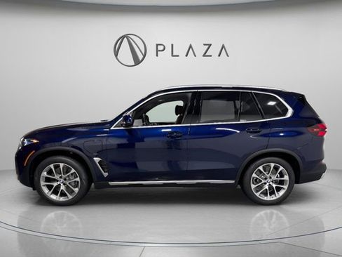 New 2026 BMW X5 xDrive50e image 3