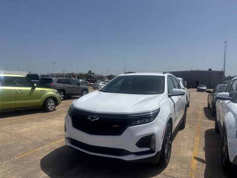 Used 2024 Chevrolet Equinox RS FWD image 9