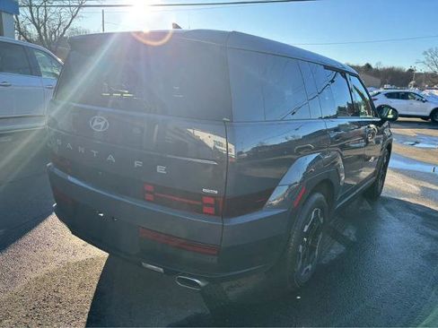 Used 2025 Hyundai Santa Fe SE image 12