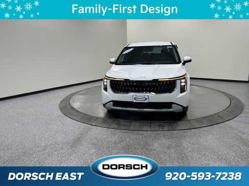 New 2026 Kia Carnival image 2