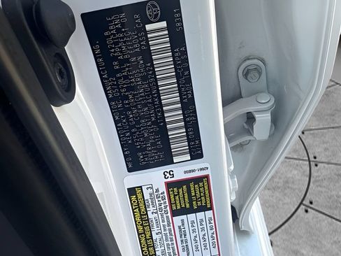 Used 2022 Toyota Camry XSE FWD image 22