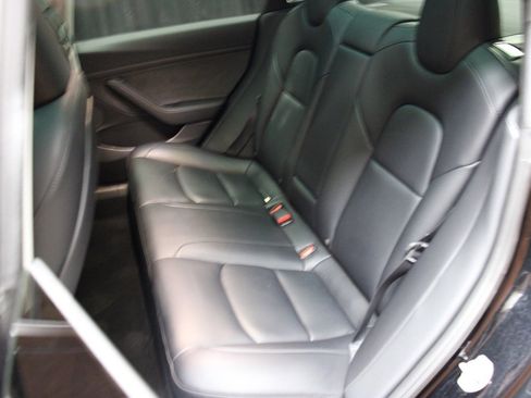 Used 2023 Tesla Model 3 Standard Range image 31