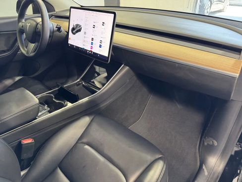 Used 2020 Tesla Model Y Performance image 5